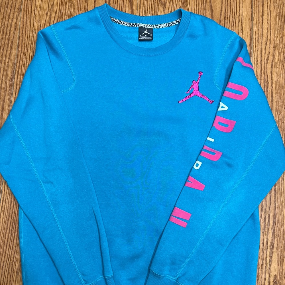 Lightly worn Jordan Crew Neck